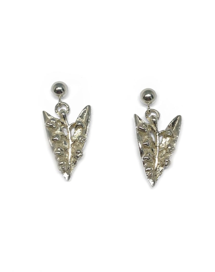 thumbnail__private_var_mobile_Containers_Data_Application_8FEEEF7D-3D81-4F94-9BEC-F3FD05B59D79_tmp_C70469D5-114B-45D2-A03B-C1738C335D6B_Image cornish tin & silver lily of the valley drop earrings