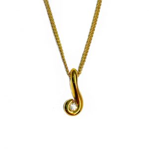 Gold Swirl Necklace With Diamond
